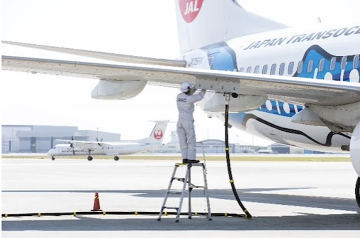 フライト燃料を給油している様子