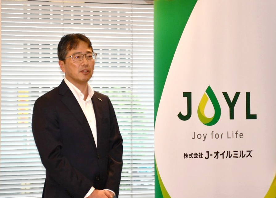 代表取締役社長執行役員 CEO　春山 裕一郎