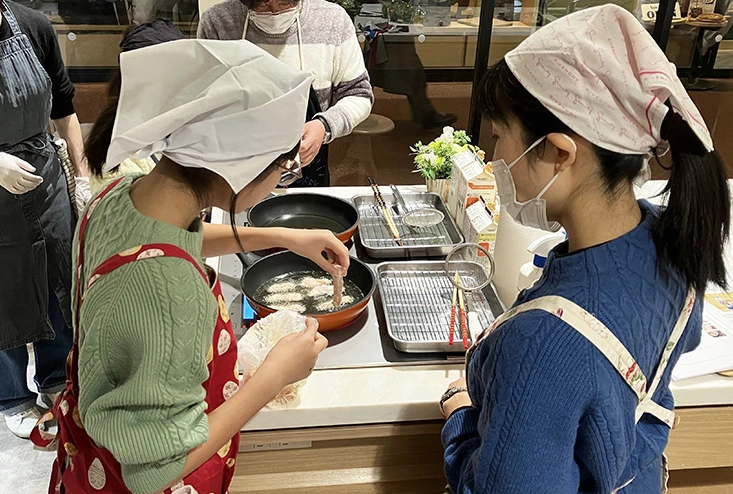 料理実習の様子2