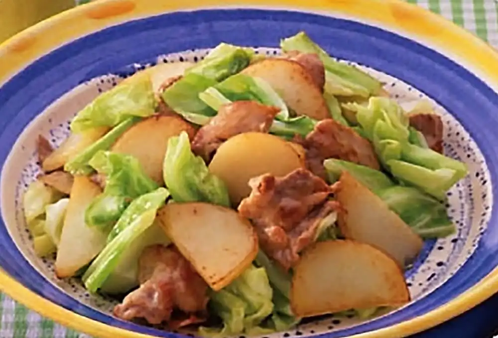 キャベツとじゃがいも・豚肉の炒め