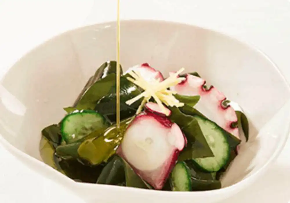 たことわかめのオリーブオイル酢の物