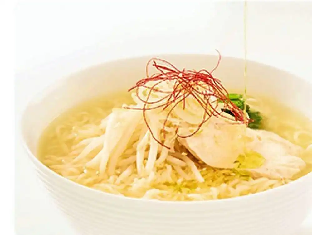 レモン香る塩オリーブラーメン