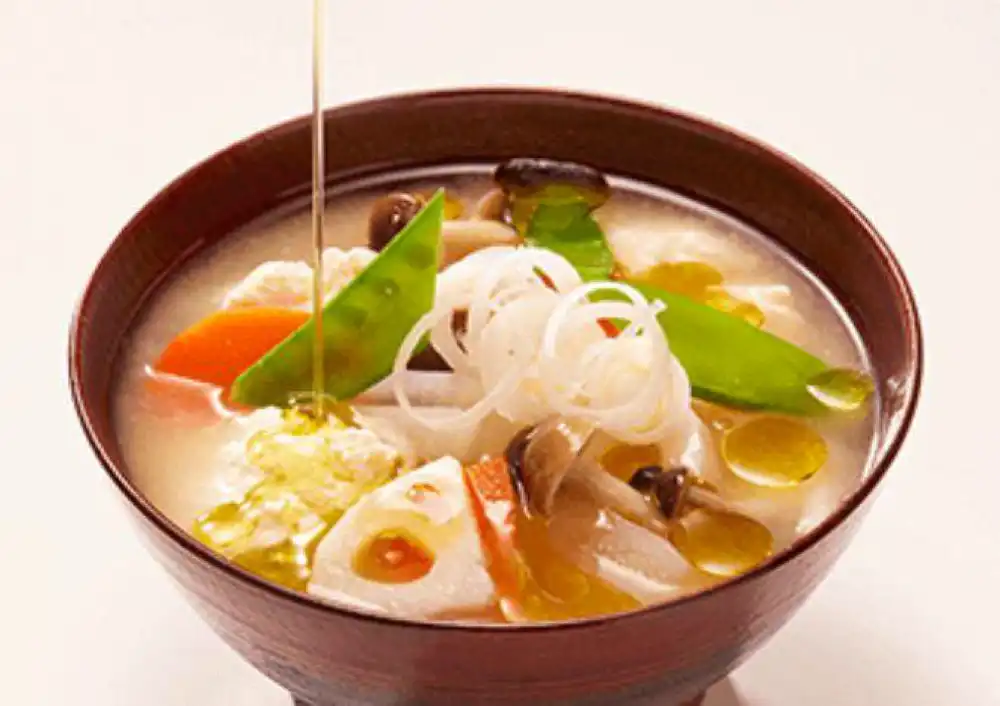 ちょいがけオリーブの具だくさん味噌汁