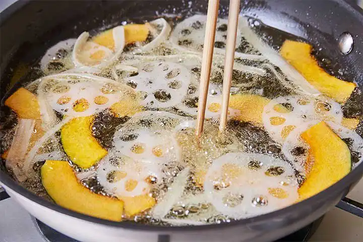 野菜チップスサラダ