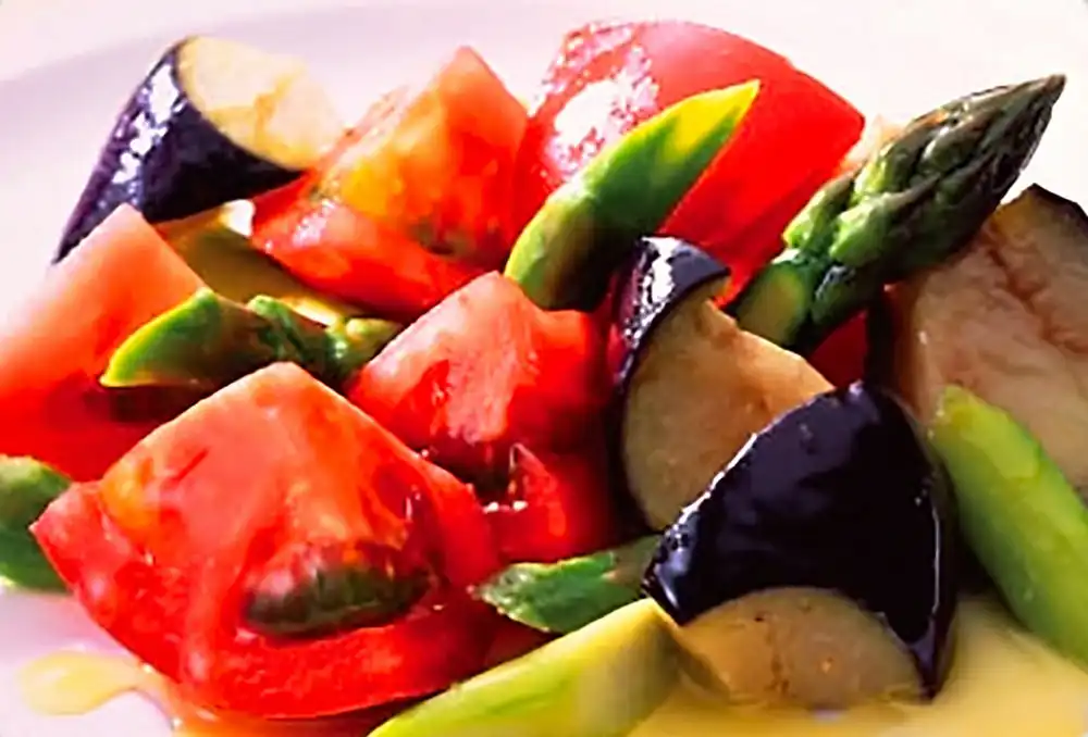 トマトとなすのサラダ