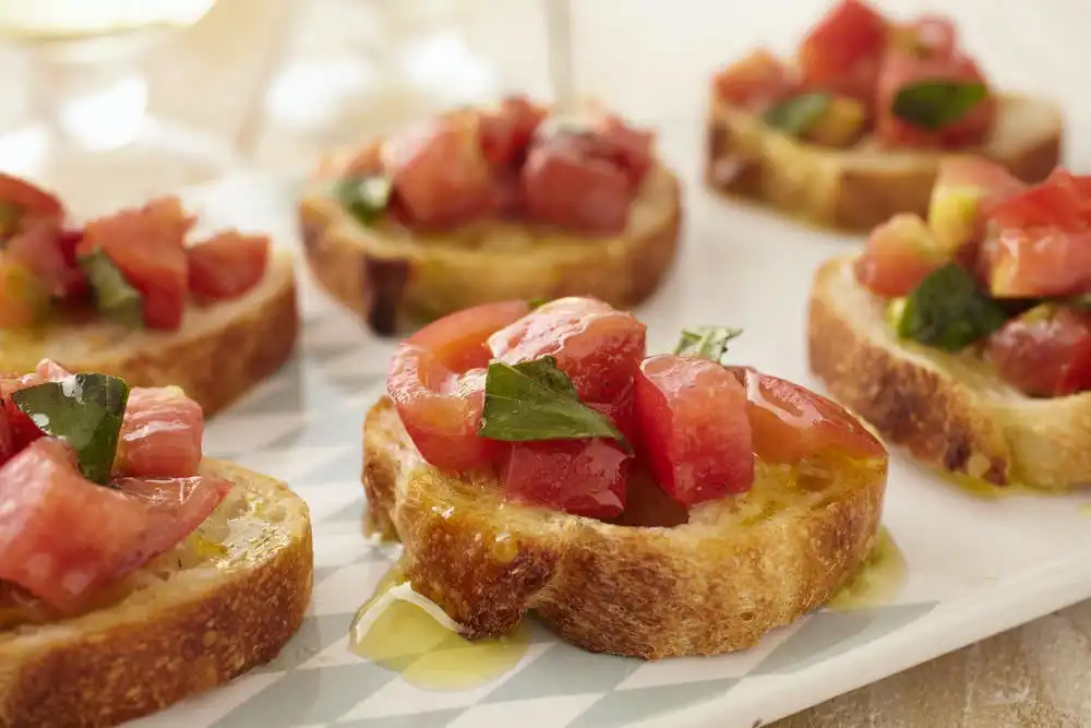フルーツトマトのブルスケッタ