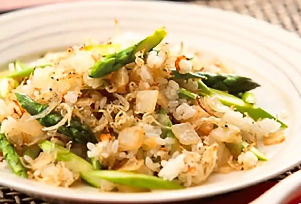 アスパラ・大根のじゃこチャーハン