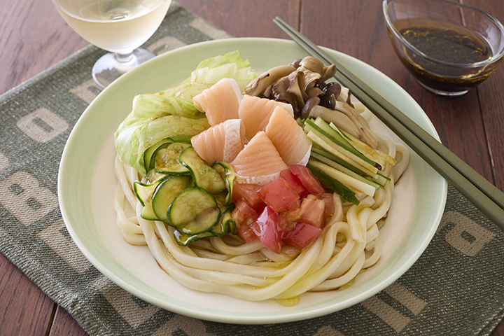 オリーブオイルでサラダうどん