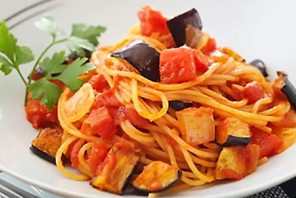 野菜たっぷりなすトマパスタ