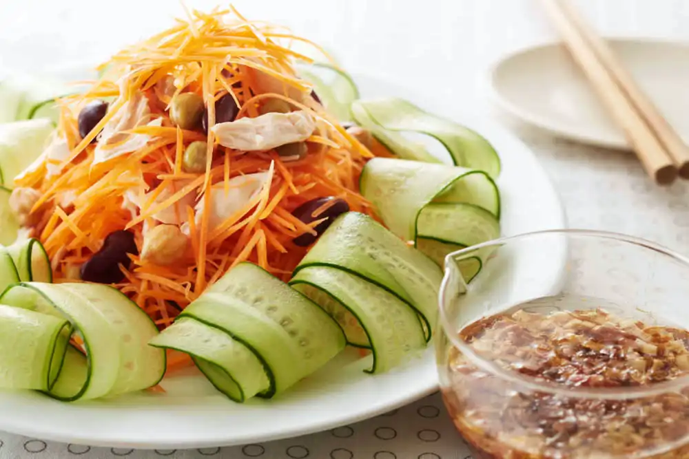 鶏ささ身と豆のにんじんサラダ