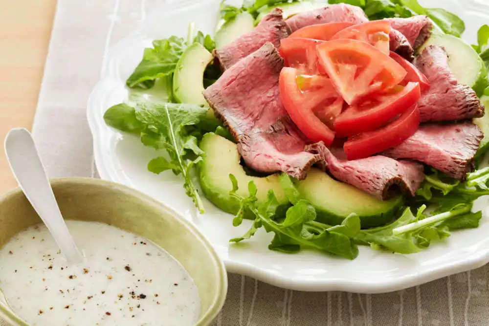 ローストビーフとルッコラのサラダ