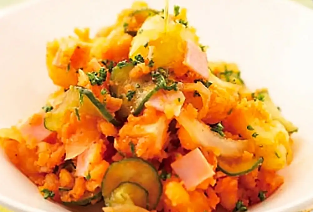 赤いポテトサラダ