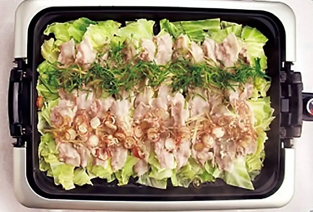 豚肉とキャベツのオイル蒸し