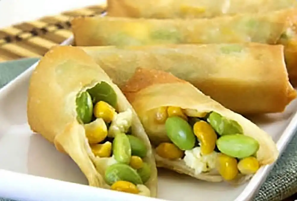 枝豆とコーンのチーズ入り春巻き