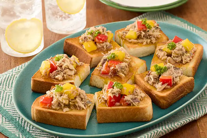 さば缶の食パンカナッペ