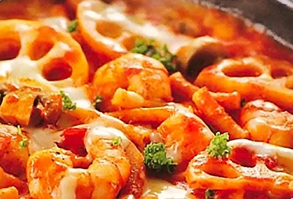 フライパンでえびトマグラタン