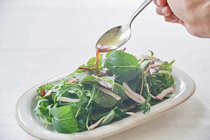 野菜チップスサラダ