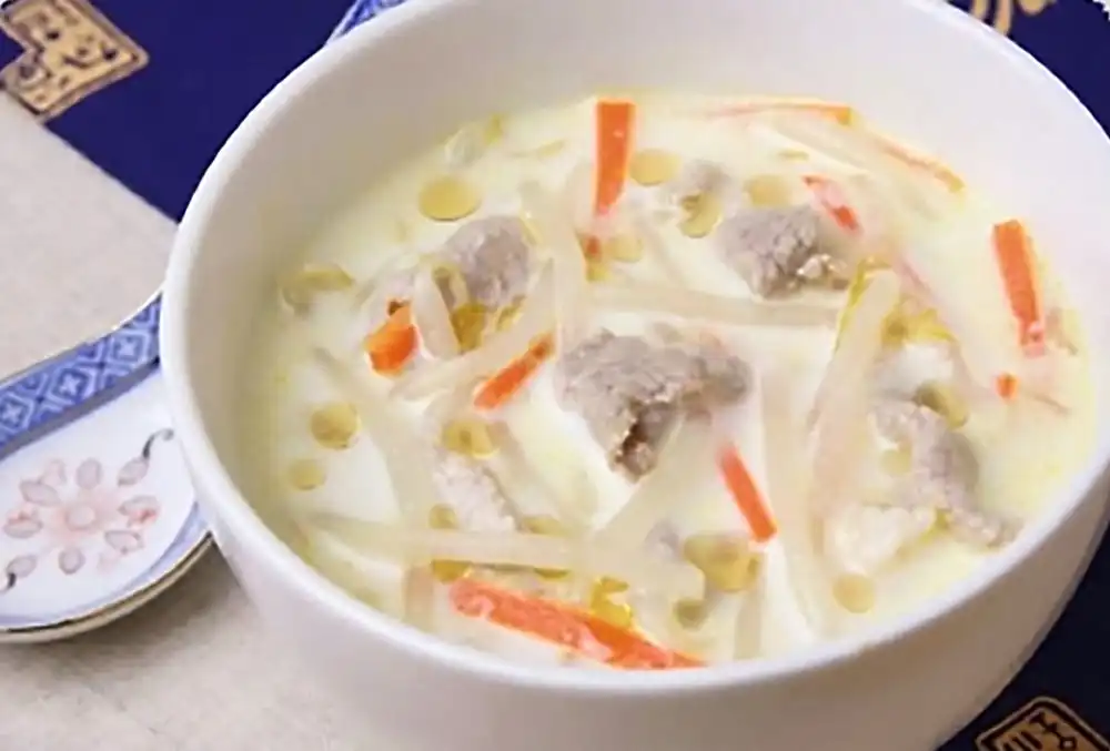 豚こまともやしのジンジャーミルクスープ