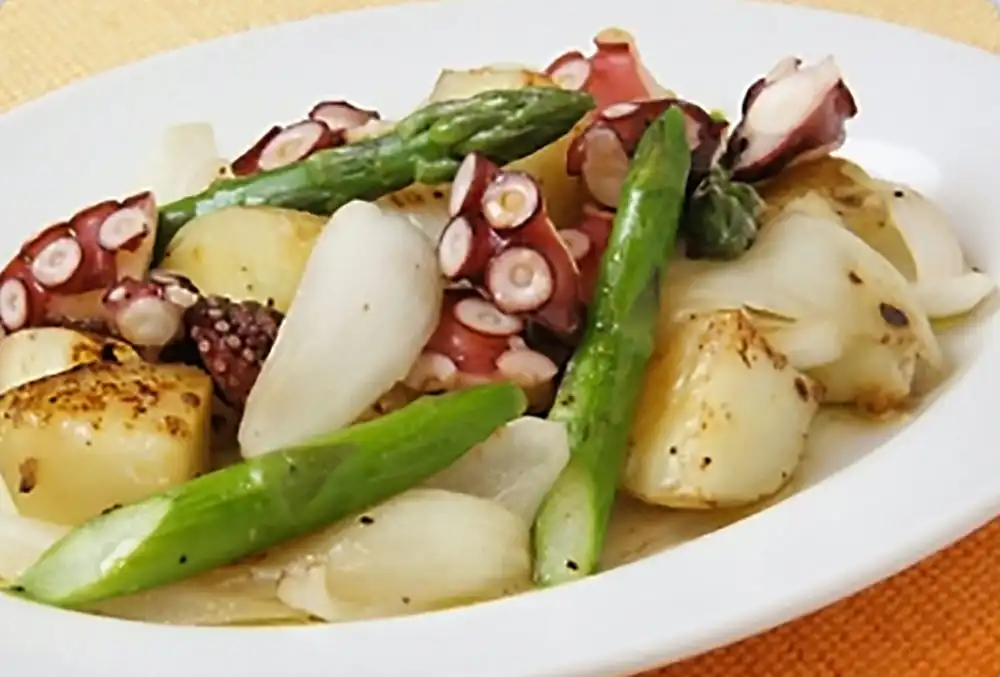 たこと春野菜のガーリック炒め