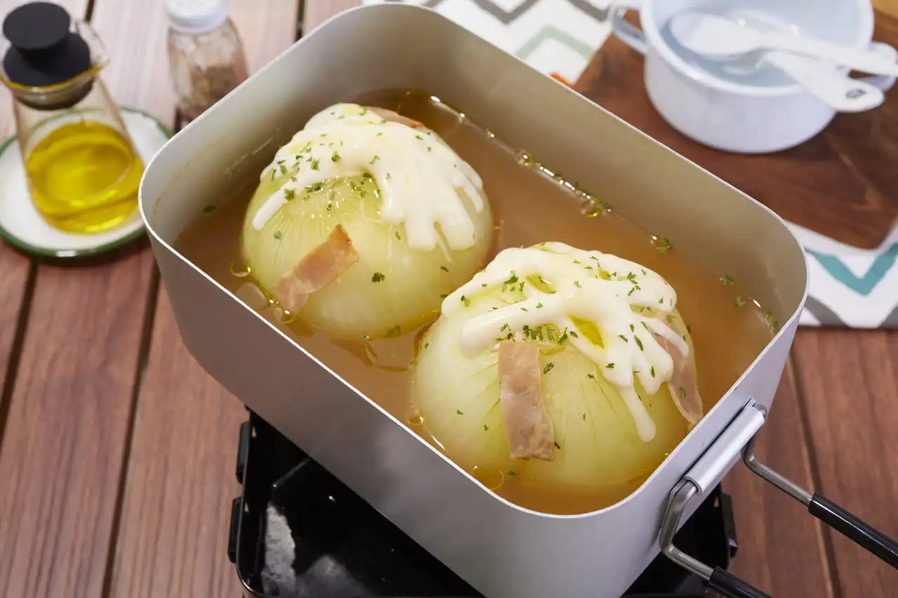 まるごと玉ねぎスープ