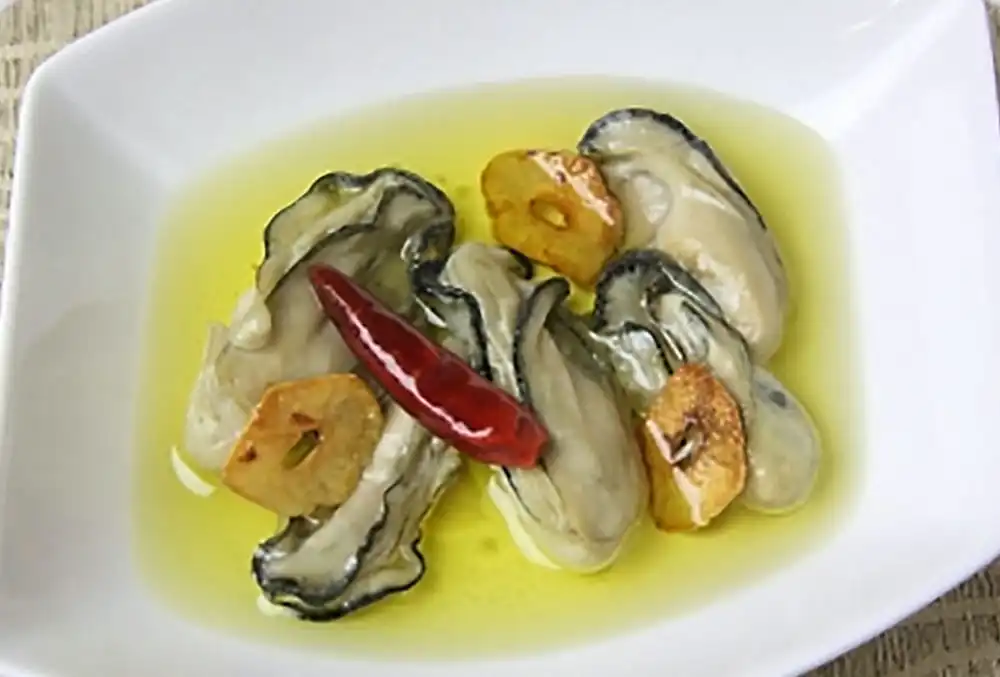 牡蠣のコンフィ(オイル漬け)