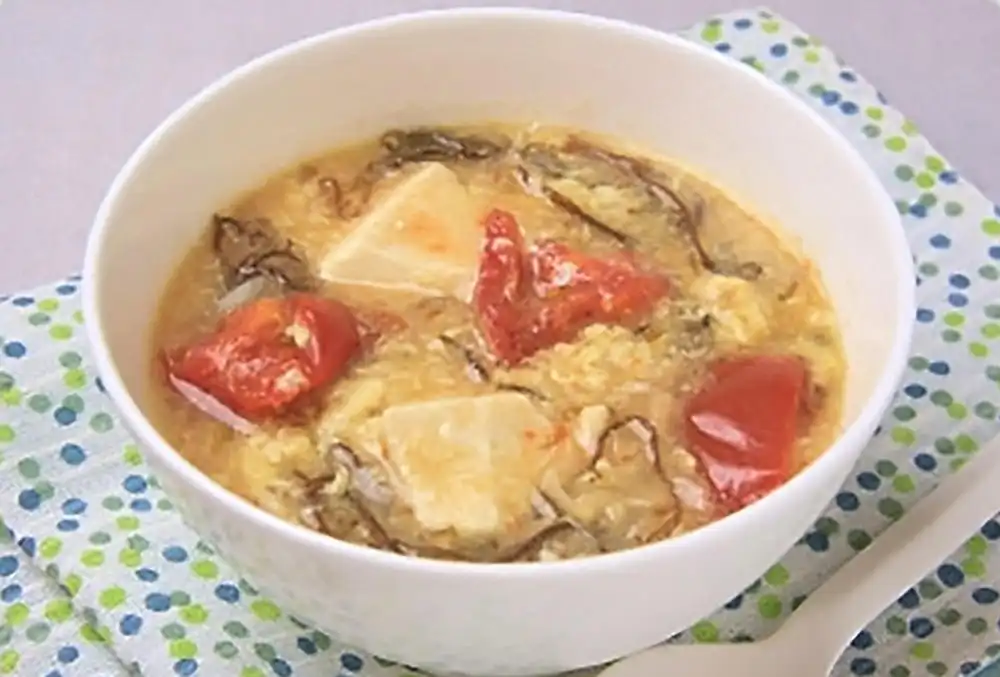 トマトと豆腐のもずく酸辣湯