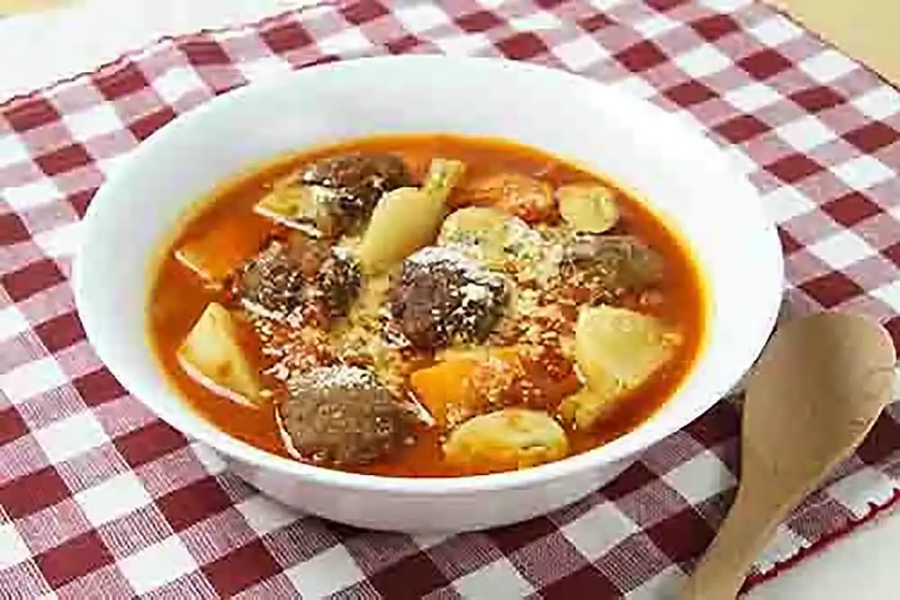 揚げさんまボールのトマトシチュー