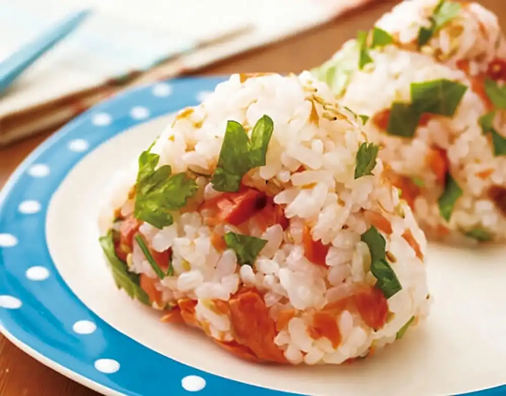 鮭とイタリアンパセリのオイルおにぎり