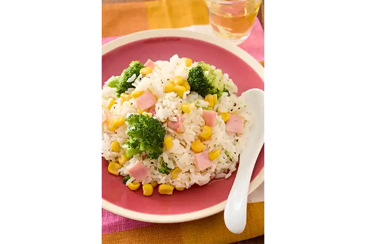 ハムとコーンのレンチンチャーハン