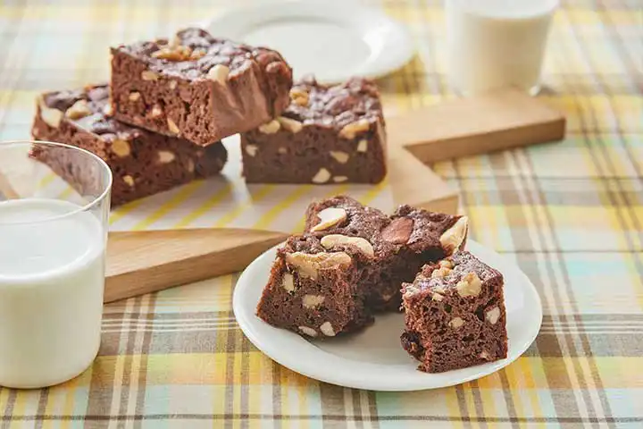 ナッツ入りレンチンブラウニー