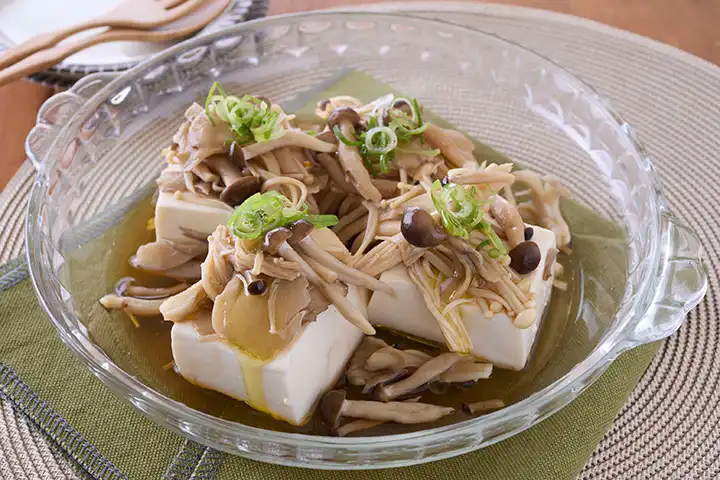 3種のきのこのレンチンおかず お豆腐添え